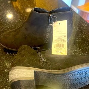 Little Girls Size 1 - boot